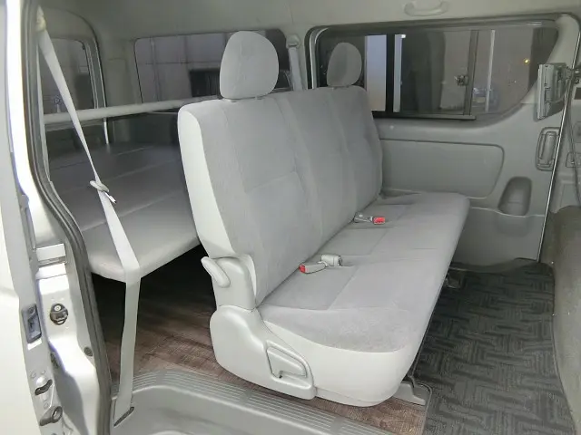 トヨタ ハイエースレジアス CBF-TRH211K改(2WD)の写真19