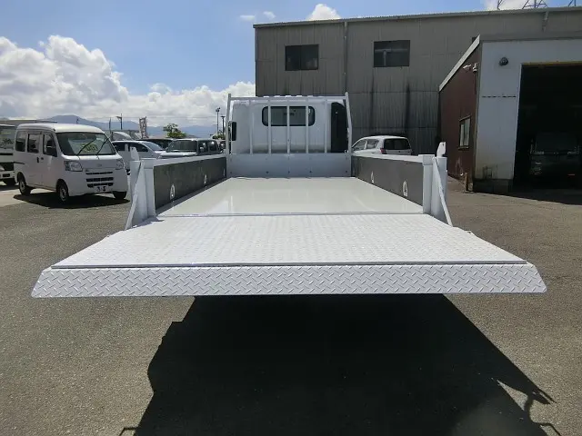 いすゞ エルフ BDG-NPR85AN(2WD)の写真12