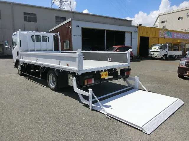 いすゞ エルフ BDG-NPR85AN(2WD)の写真16