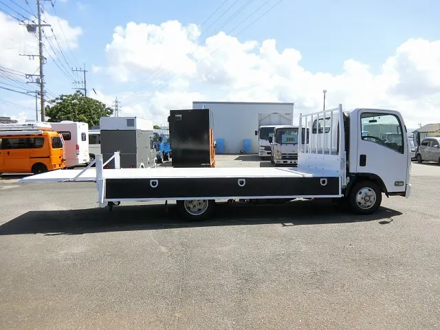いすゞ エルフ BDG-NPR85AN(2WD)の写真23