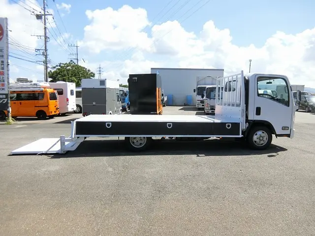 いすゞ エルフ BDG-NPR85AN(2WD)の写真24
