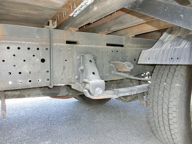 いすゞ エルフ BDG-NPR85AN(2WD)の写真27