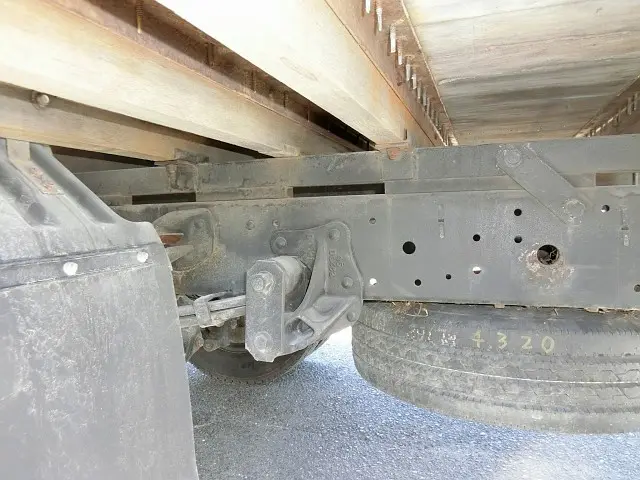 いすゞ エルフ BDG-NPR85AN(2WD)の写真28