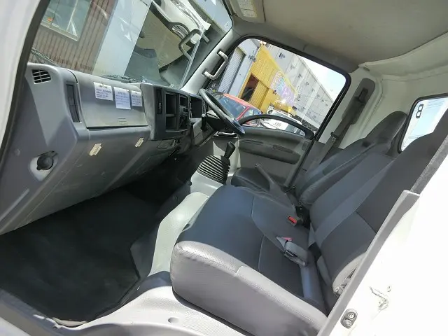 いすゞ エルフ BDG-NPR85AN(2WD)の写真34