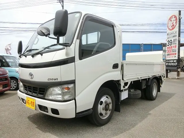 トヨタ ダイナ PB-XZU304(2WD)の写真1