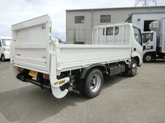 トヨタ ダイナ PB-XZU304(2WD)の写真2