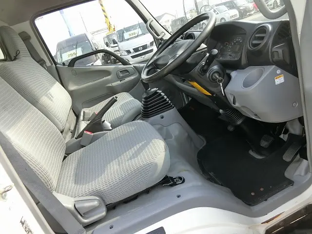トヨタ トヨエース TKG-XZC605(2WD)の写真3