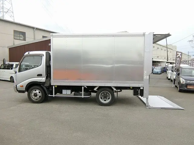 日野 デュトロ BDG-XZU404M(2WD)の写真18