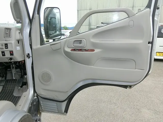 日野 デュトロ BDG-XZU404M(2WD)の写真26