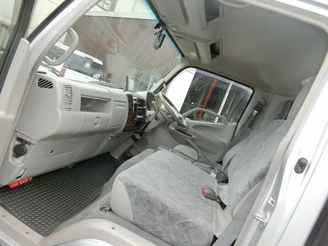日野 デュトロ BDG-XZU404M(2WD)の写真27