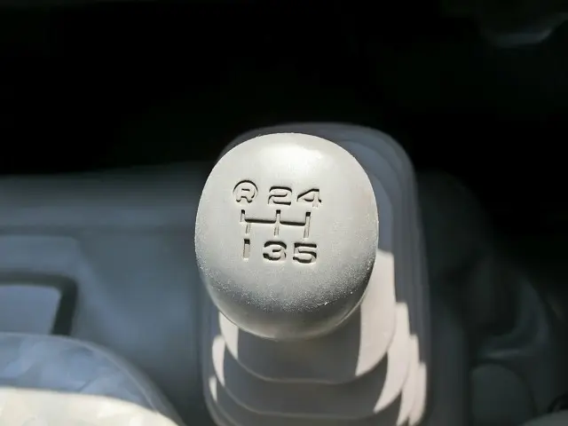 日野 デュトロ BDG-XZU344M(2WD)の写真22