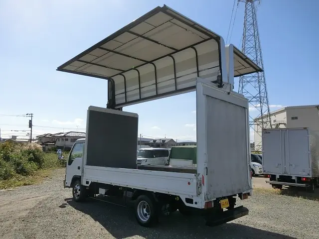 いすゞ エルフ PB-NPR81AN(2WD)の写真14