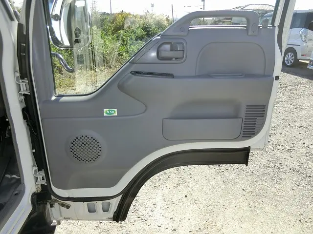 いすゞ エルフ PB-NPR81AN(2WD)の写真26