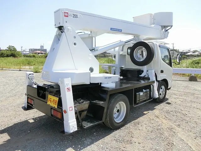 日野 デュトロ BDG-XZU304E(2WD)の写真2