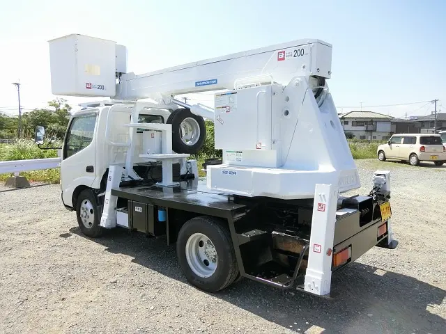 日野 デュトロ BDG-XZU304E(2WD)の写真7