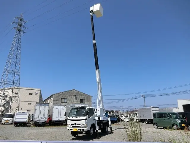 日野 デュトロ BDG-XZU304E(2WD)の写真10