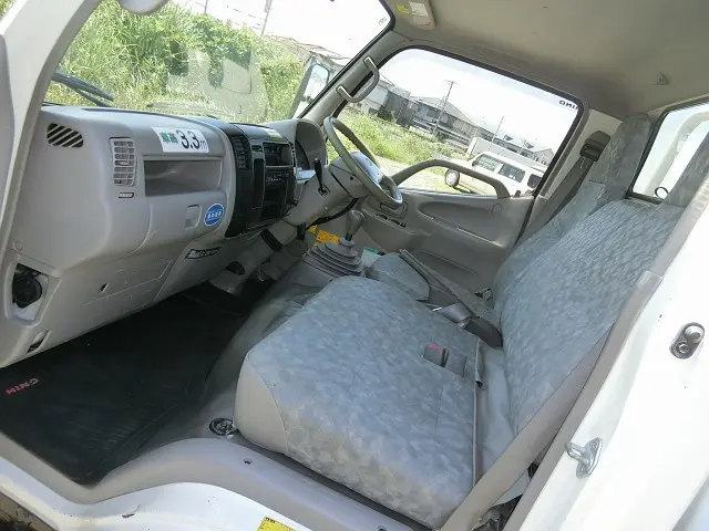 日野 デュトロ BDG-XZU304E(2WD)の写真22