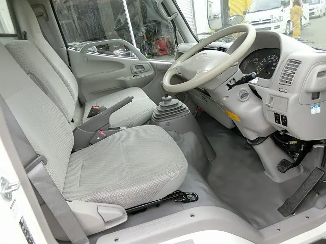 トヨタ トヨエース PB-XZU301(2WD)の写真3