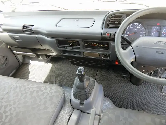いすゞ エルフ PA-NPR81N(2WD)の写真25