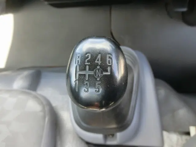 いすゞ エルフ PA-NPR81N(2WD)の写真26