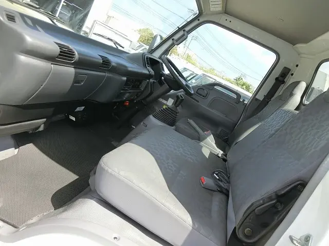 いすゞ エルフ PA-NPR81N(2WD)の写真28