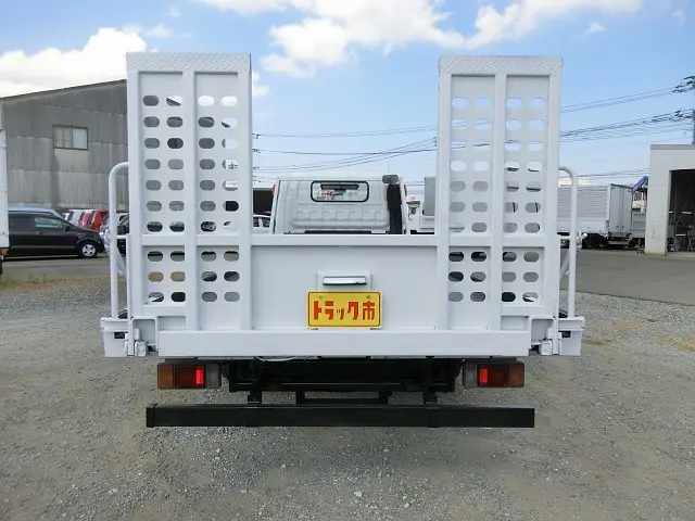いすゞ エルフ PA-NPR81N(2WD)の写真30