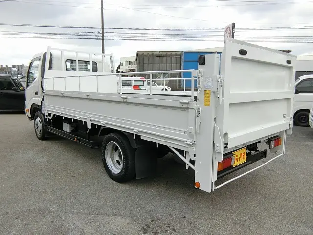 トヨタ ダイナ BKG-XZU414(2WD)の写真7