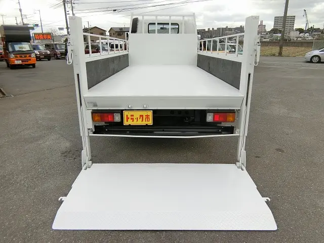 トヨタ ダイナ BKG-XZU414(2WD)の写真15