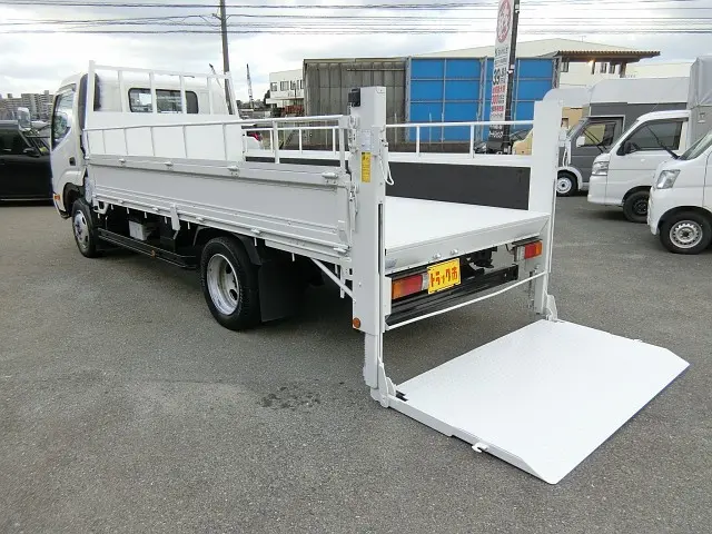 トヨタ ダイナ BKG-XZU414(2WD)の写真16