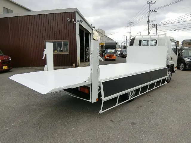 トヨタ ダイナ BKG-XZU414(2WD)の写真17