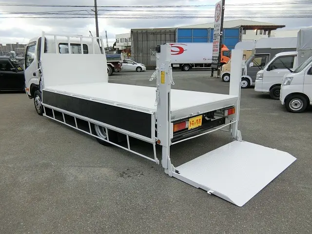 トヨタ ダイナ BKG-XZU414(2WD)の写真22