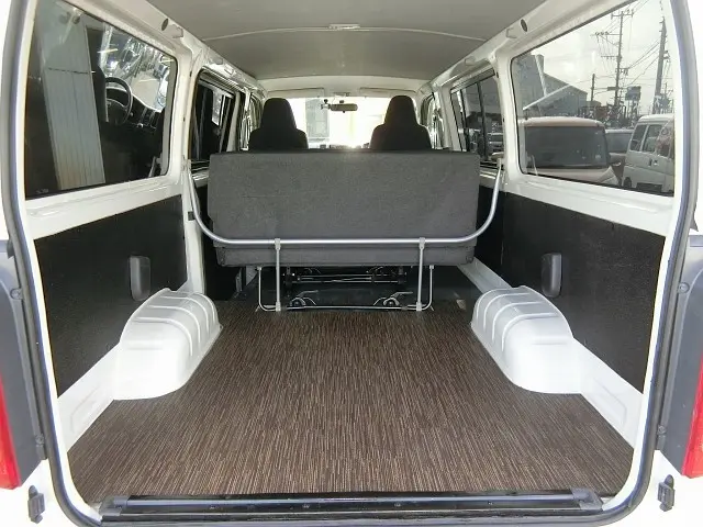 トヨタ ハイエースレジアス QDF-KDH201V(2WD)の写真10