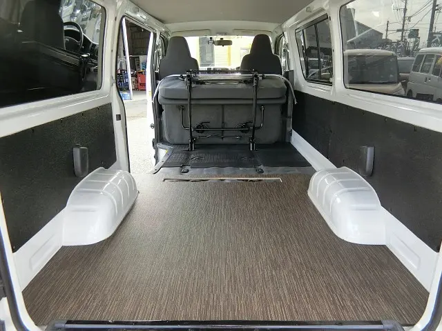 トヨタ ハイエースレジアス QDF-KDH201V(2WD)の写真20