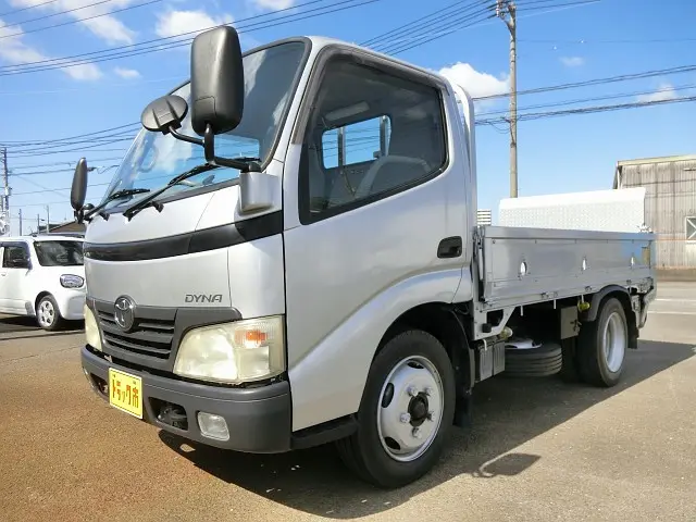 トヨタ ダイナ BDG-XZU304(2WD)の写真1