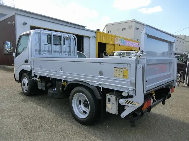 トヨタ ダイナ BDG-XZU304(2WD)の写真7