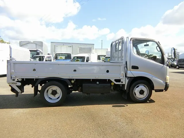 トヨタ ダイナ BDG-XZU304(2WD)の写真8