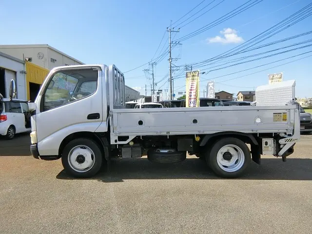トヨタ ダイナ BDG-XZU304(2WD)の写真9