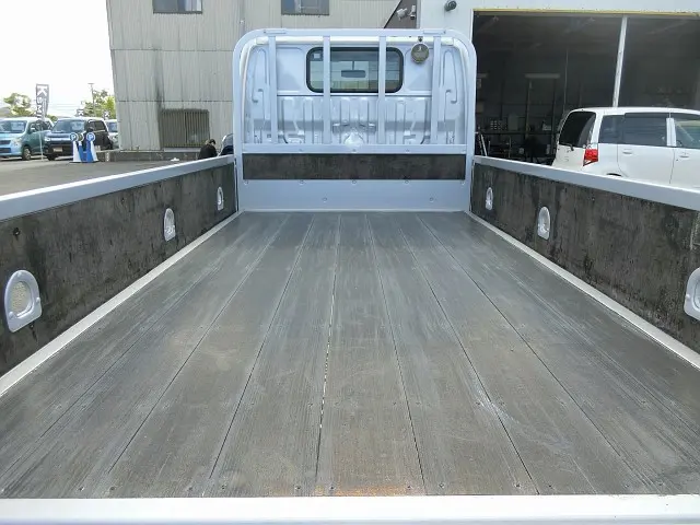 トヨタ ダイナ BDG-XZU304(2WD)の写真10