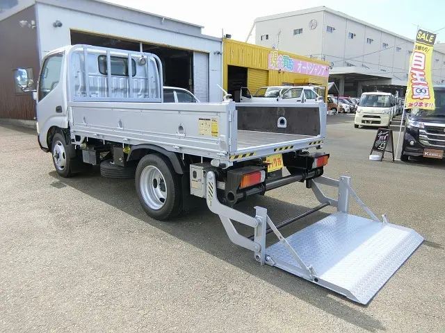 トヨタ ダイナ BDG-XZU304(2WD)の写真16