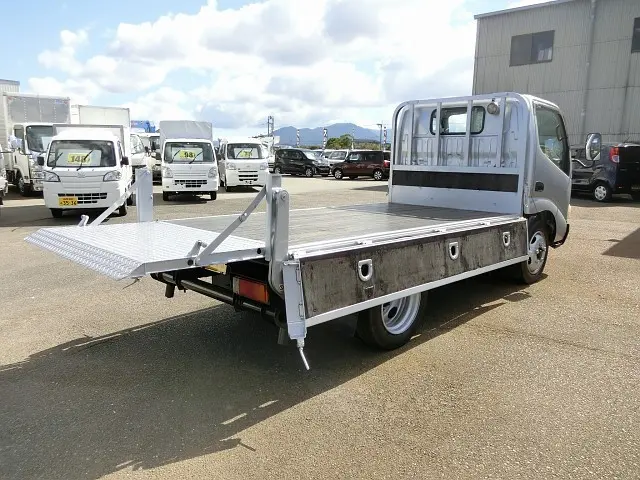 トヨタ ダイナ BDG-XZU304(2WD)の写真17