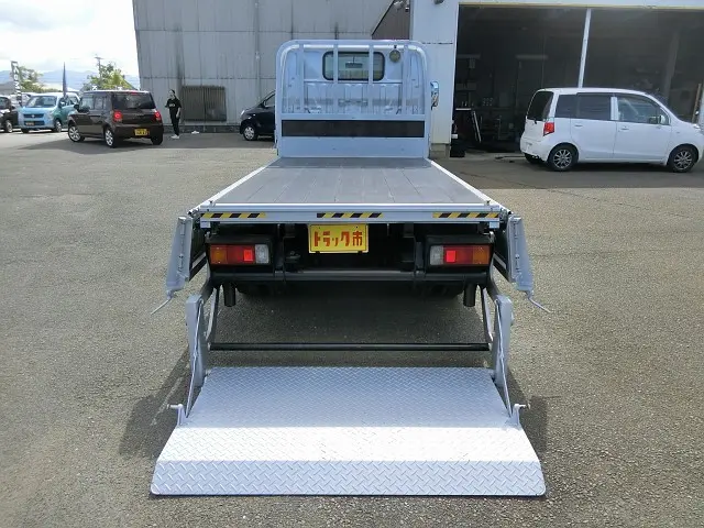 トヨタ ダイナ BDG-XZU304(2WD)の写真21