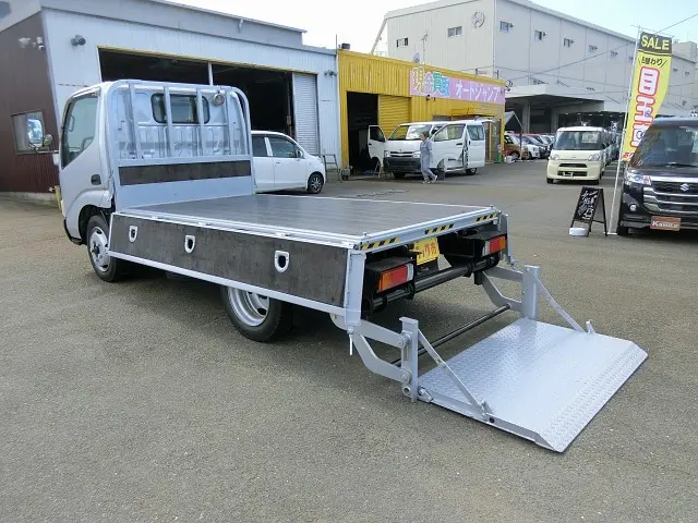 トヨタ ダイナ BDG-XZU304(2WD)の写真22