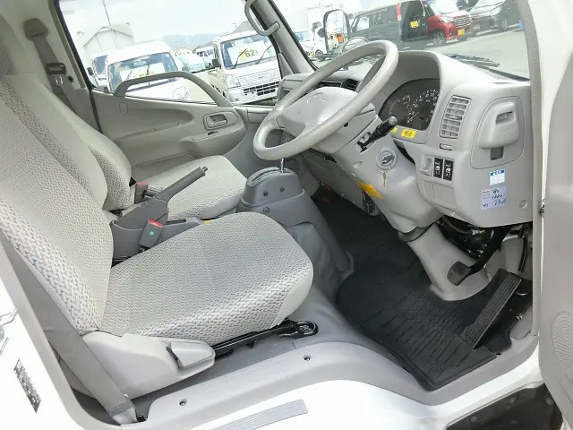 トヨタ ダイナ KR-KDY230(2WD)の写真3