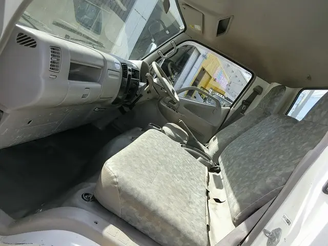 日野 デュトロ BDG-XZU414M(2WD)の写真34