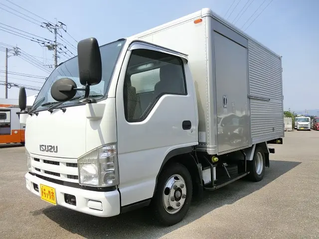 いすゞ エルフ BKG-NJR85AN(2WD)の写真1