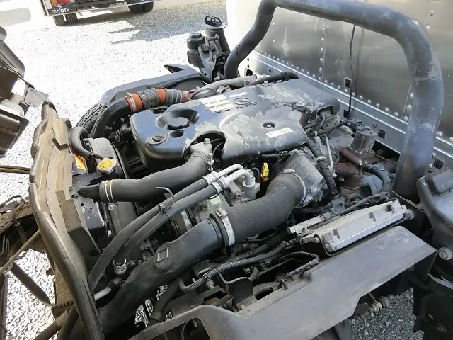 いすゞ エルフ BDG-NPR85AN(2WD)の写真5