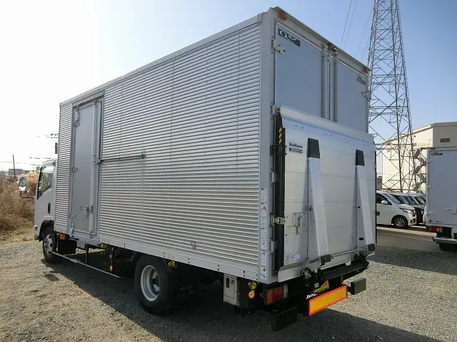 いすゞ エルフ BDG-NPR85AN(2WD)の写真7