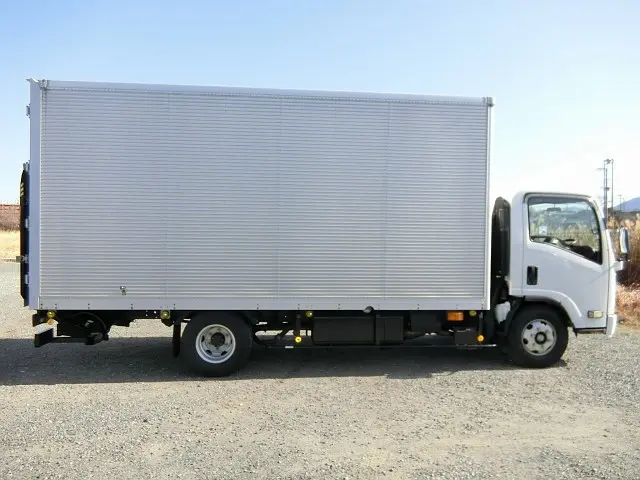 いすゞ エルフ BDG-NPR85AN(2WD)の写真8