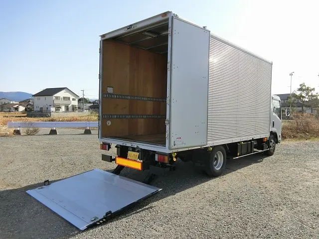 いすゞ エルフ BDG-NPR85AN(2WD)の写真14