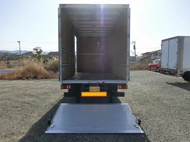 いすゞ エルフ BDG-NPR85AN(2WD)の写真15